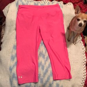 Pink UA Compressed Capri work out pants size M